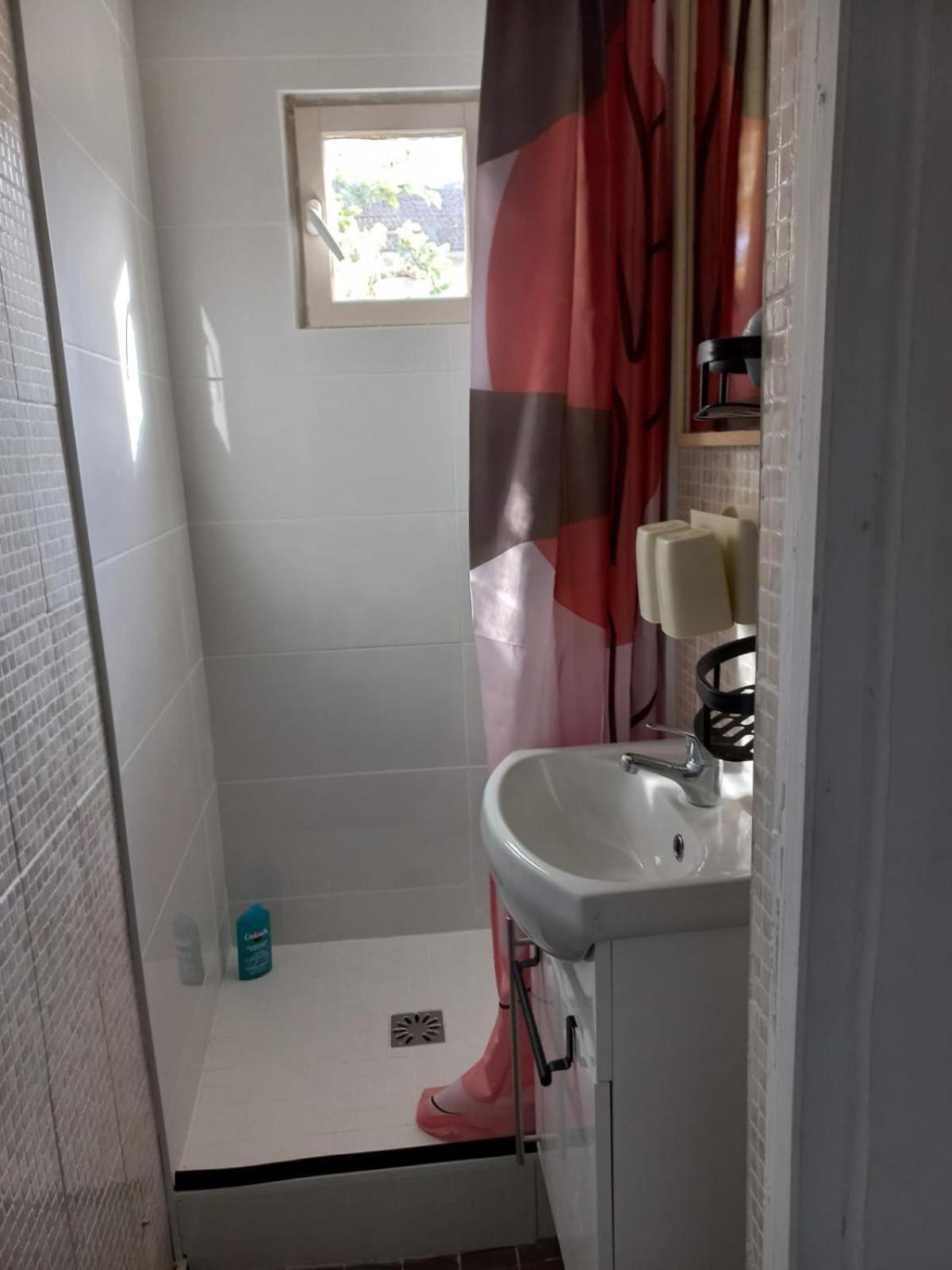 Maisonnette Au Calme Gennevilliers Dış mekan fotoğraf