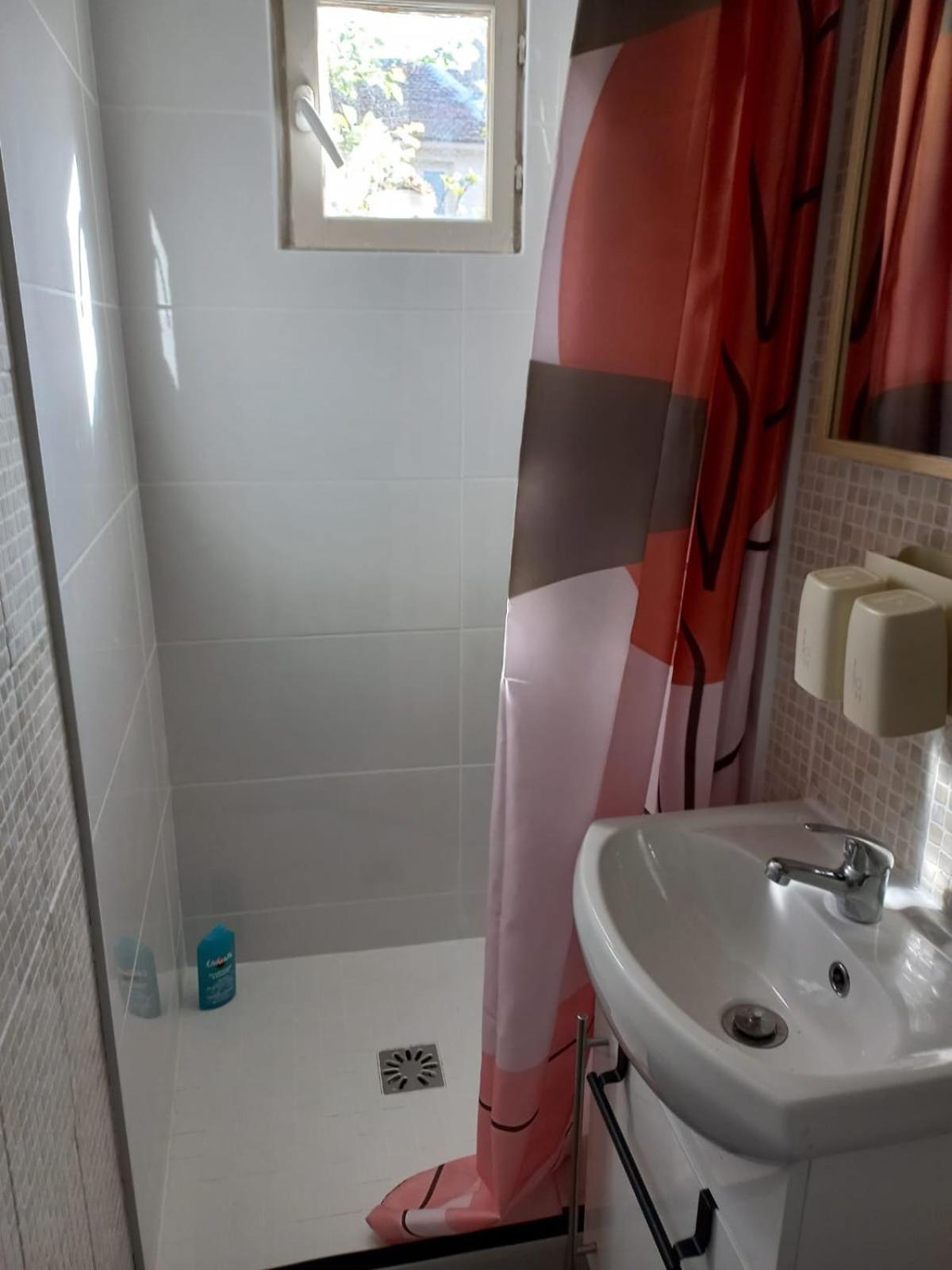 Maisonnette Au Calme Gennevilliers Dış mekan fotoğraf
