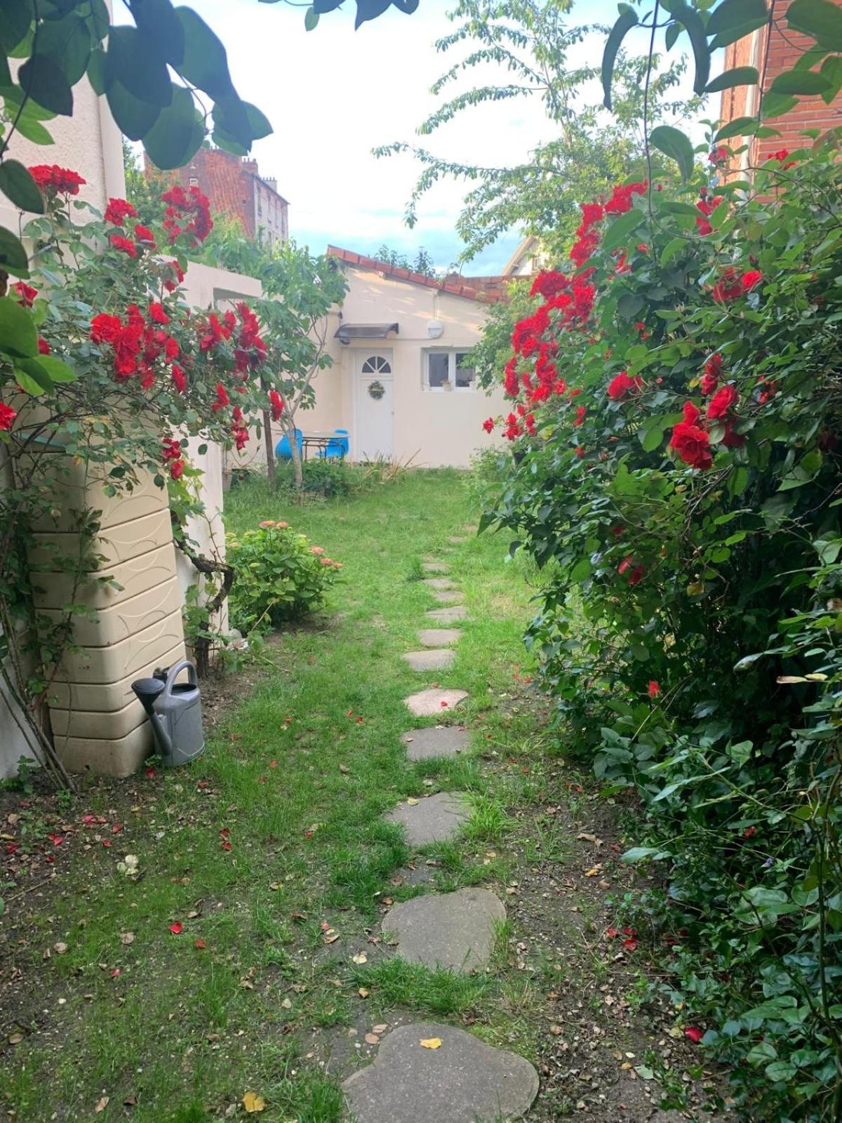 Maisonnette Au Calme Gennevilliers Dış mekan fotoğraf